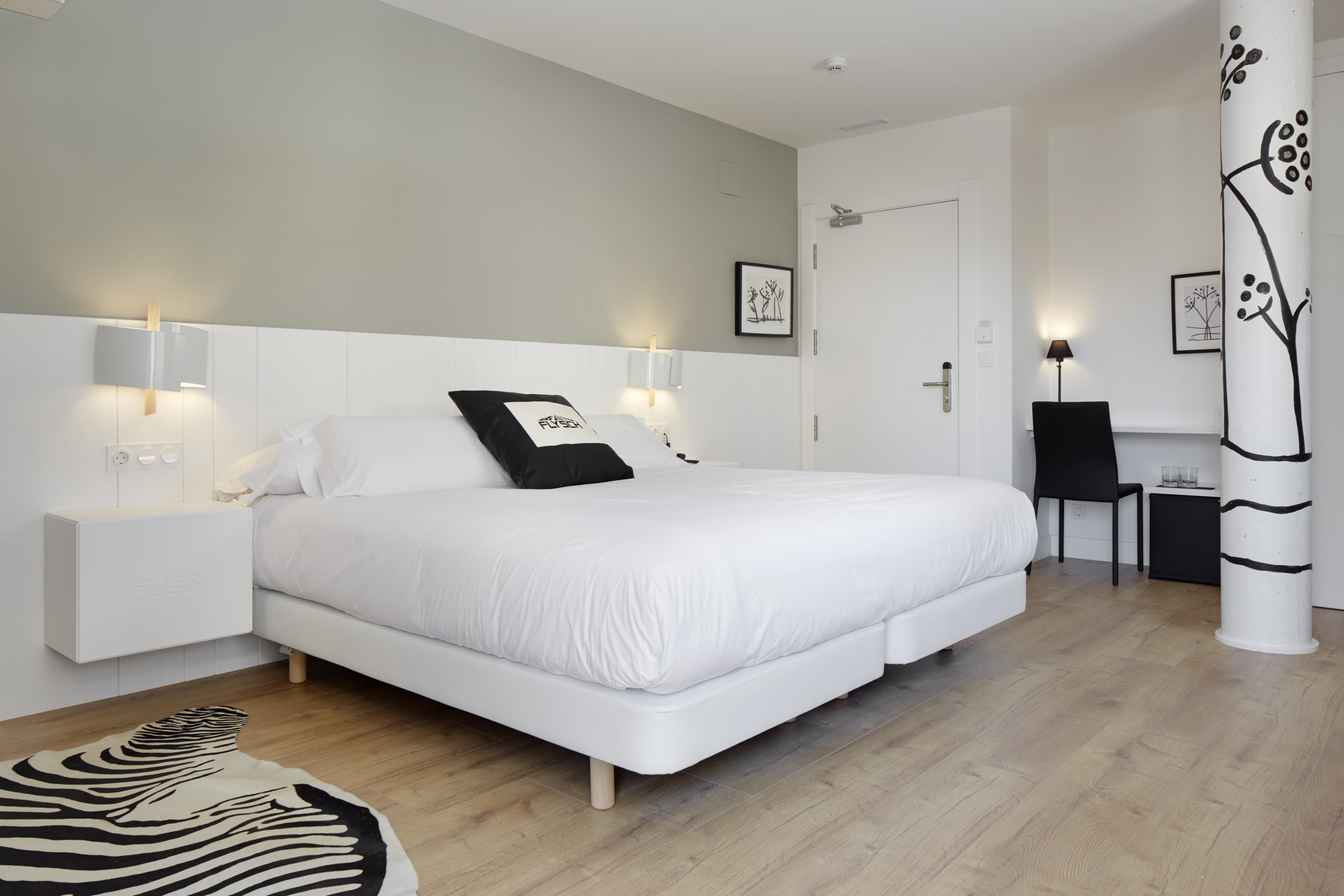 סומאיה Hotel Flysch מראה חיצוני תמונה