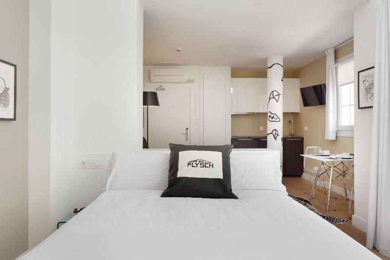 סומאיה Hotel Flysch מראה חיצוני תמונה